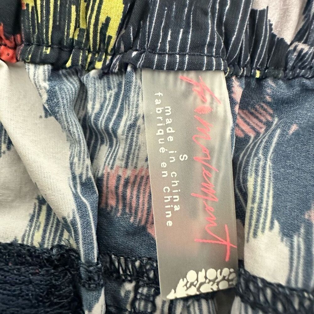 Free People Movement In The Wild Printed Shorts size Small - Picture 5 of 10